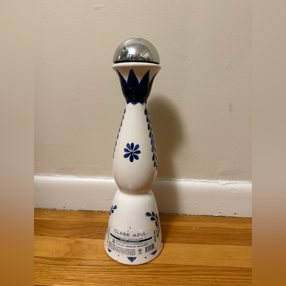 Clase Azul Reposado Empty Tequila Bottle 750ml Hand Painted  Decanter - Picture 3 of 6